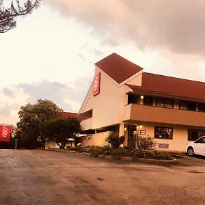 Red Roof Motel